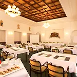 Grandhotel Отель 4*