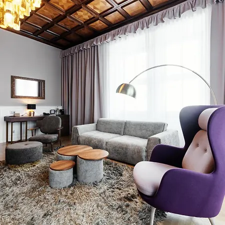מלון Grandhotel 4*
